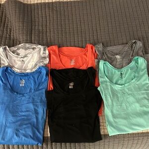 Bundle of 6 women’s tank tops size Xl and XXL